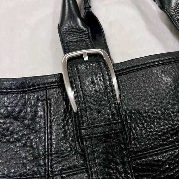 ✨🖤COLE HAAN Black Pebbled Leather Shoulder Purse Bag w/Adj. Buckle Straps 🖤✨ - Picture 5 of 17